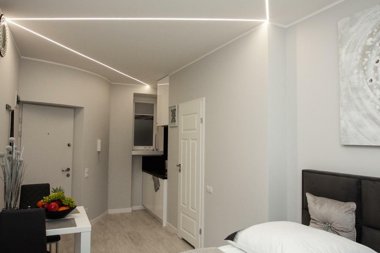 Novel Mini Apartment Warsaw Exterior photo